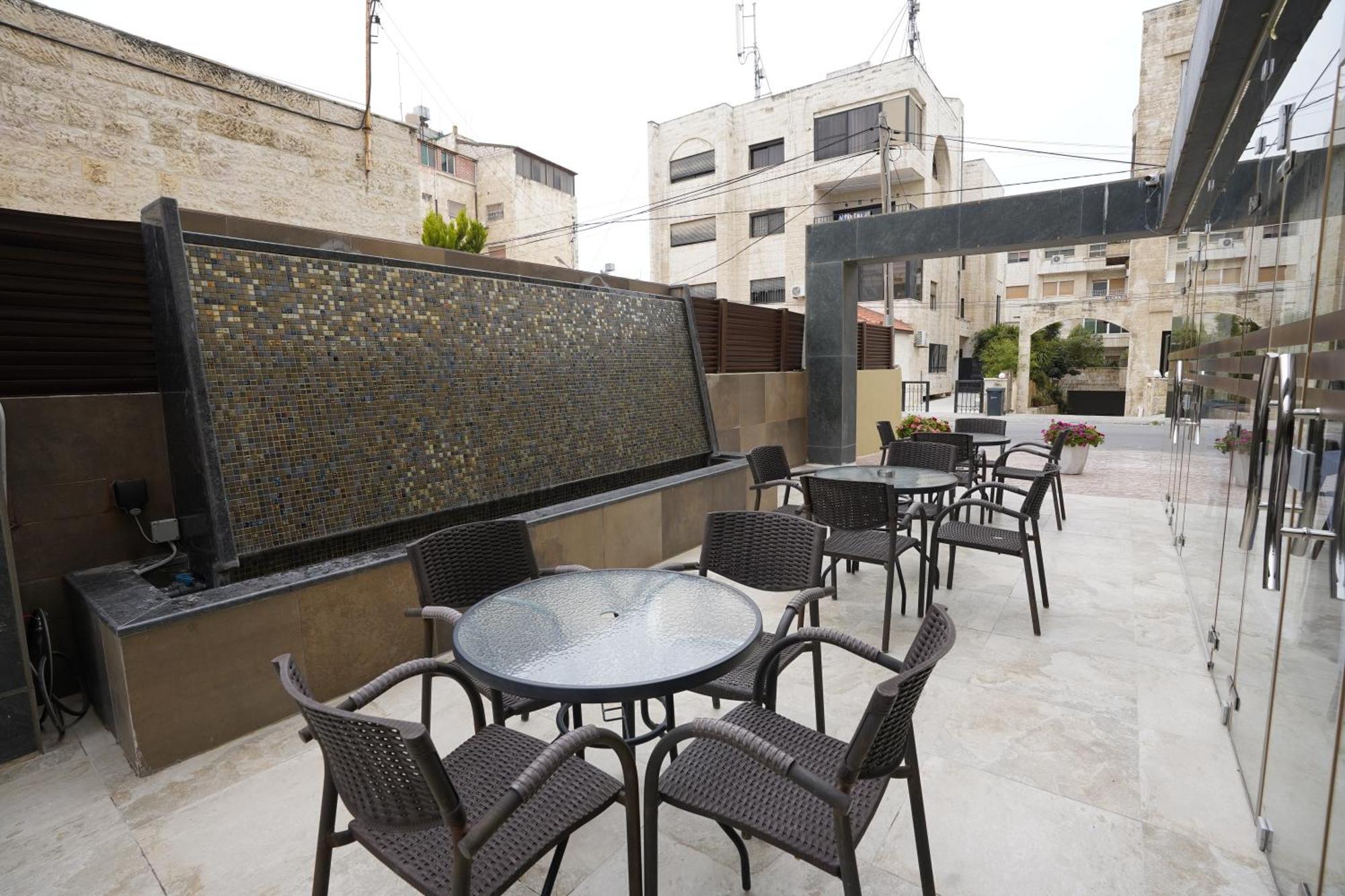 Naylover Hotel Suites Amman Exterior foto